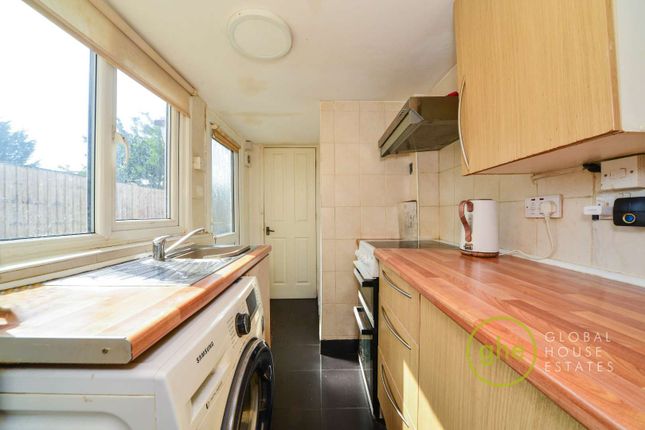 53, Livingstone Road, Thornton Heath photo 3