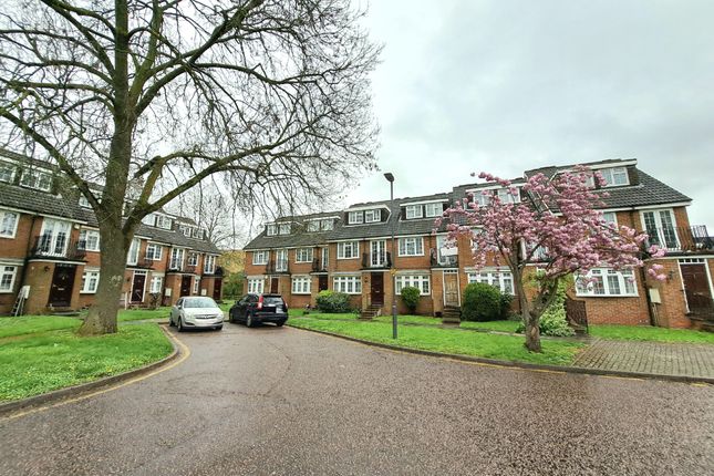 Thumbnail Maisonette for sale in Bramble Close, Stanmore