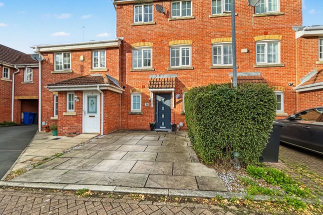 4-bed house on 21 Kingsdale Close, Bury, £295,000
