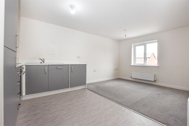 Flat for sale in Newington Street, Hull