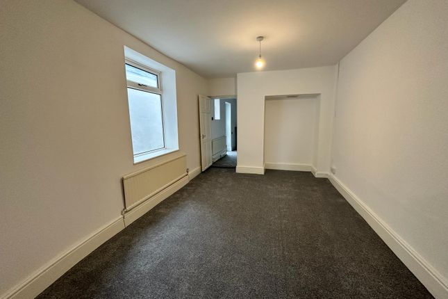 66 Penfilia Rd, Swansea photo 4