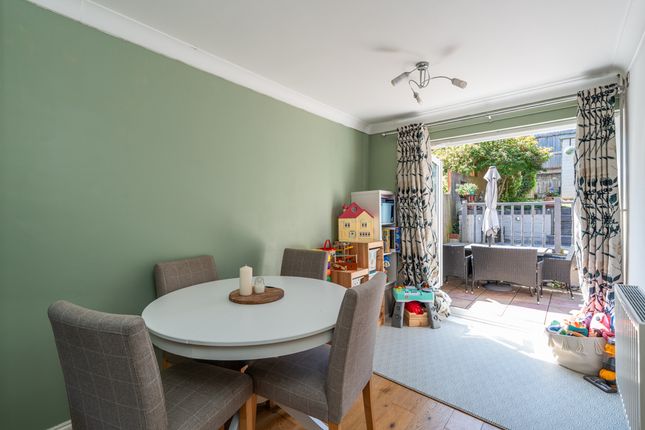 11, Quebec Gardens, Bursledon photo 4