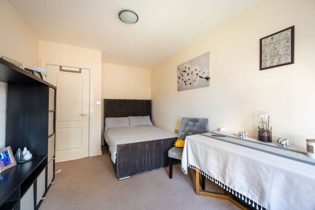 Flat for sale in College Road, Harrow On The Hill, Harrow