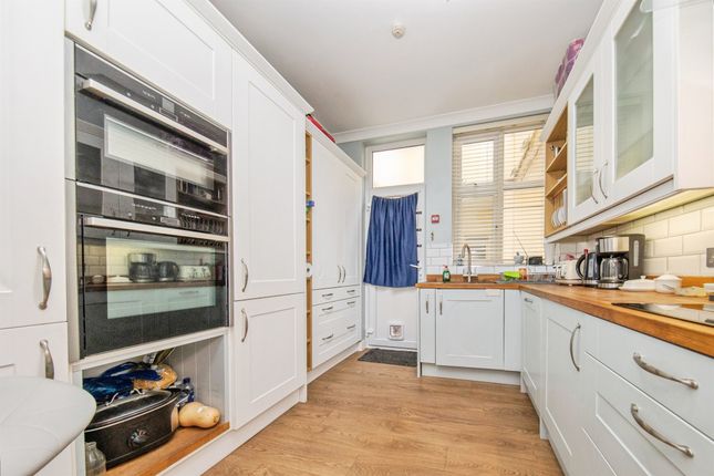 Flat 1, Holland House, Skelmersdale Road, Clacton-On-Sea photo 4