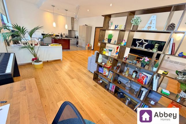Apt 2, The Shoe Factory, Leicester photo 4