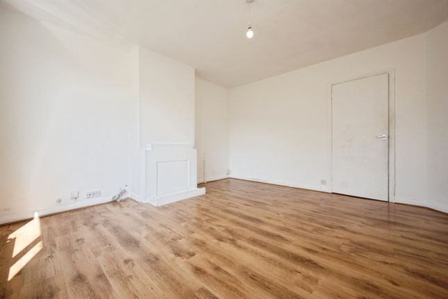 22, Nash Road, Bedford photo 2