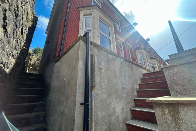 91 King Edward Street, Bridgend photo 2