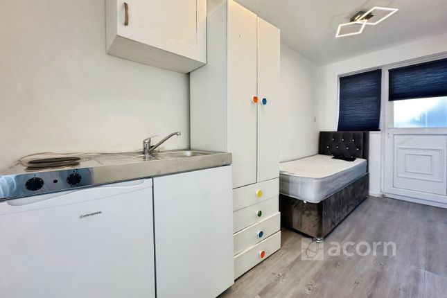 The Annexe, 202, Willow Road, Dartford photo 2