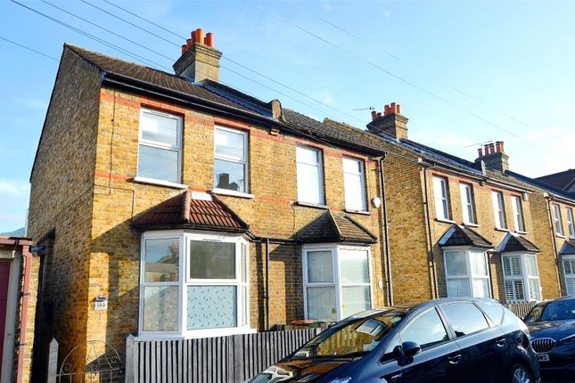 End terrace house to rent in Clarence Road, Sutton