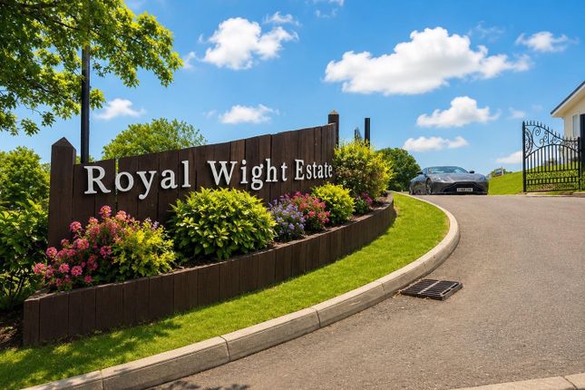 2, Royal Wight Estate, Burnt House Lane, Newport photo 3