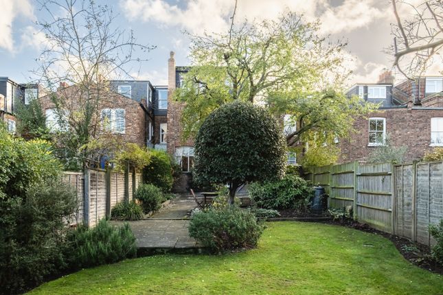 13, Greenham Road, London photo 4