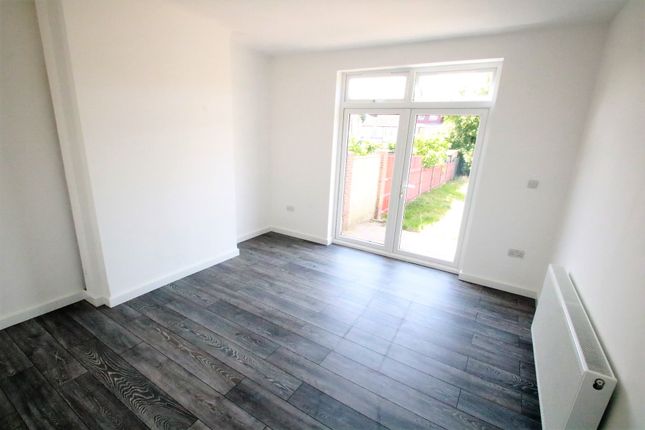 94, Headcorn Road, Thornton Heath photo 3