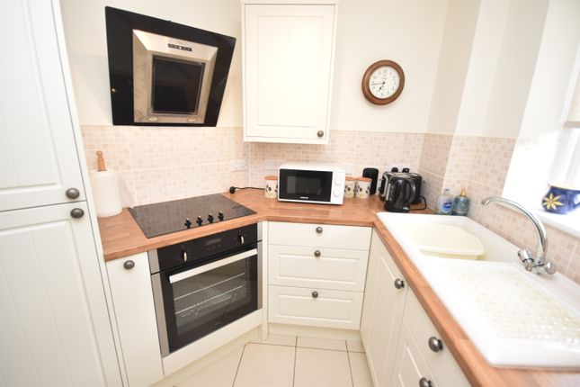 15, Brookes Court, Whitchurch photo 4