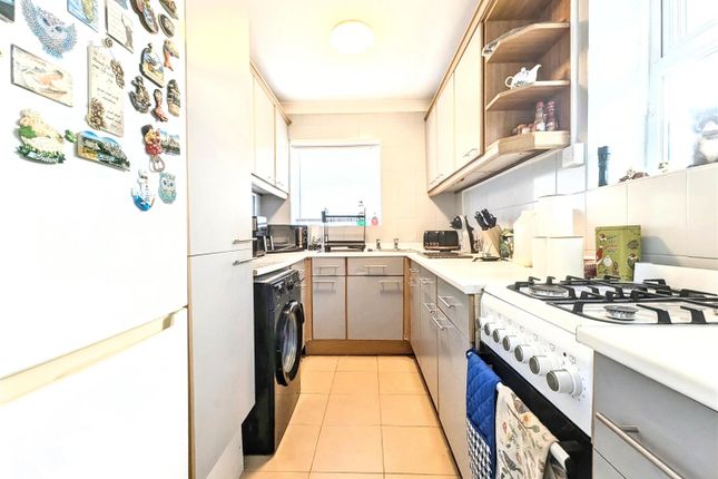 18, Epping Avenue, Middlesbrough photo 3