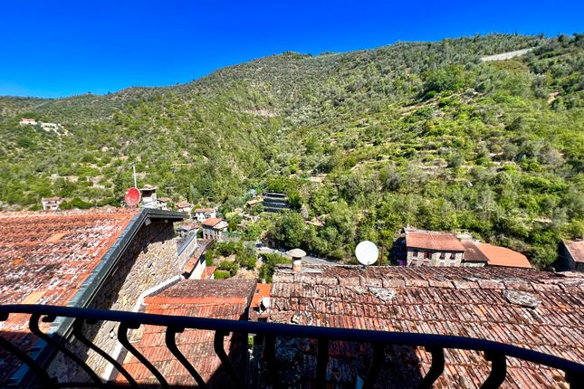 End terrace house for sale in Via Angeli 57, Apricale, Imperia, Liguria, Italy