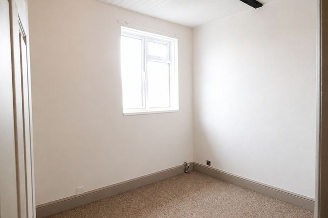 Flat 4 Wroxall House, High Street, Ventnor photo 5
