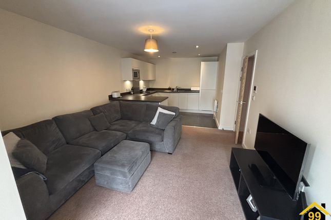403, Flat, Manchester photo 2