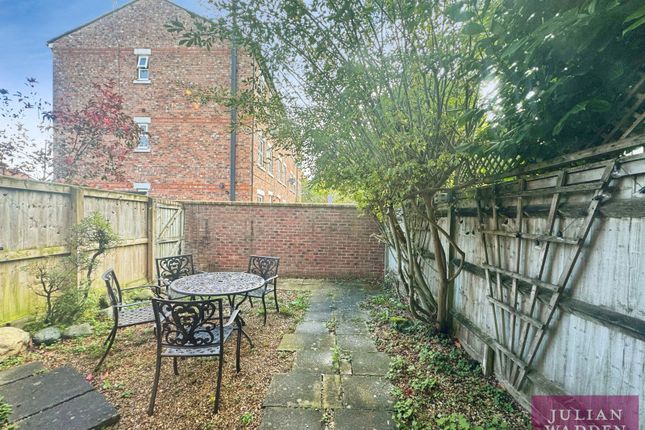 Elm Grove, Manchester photo 4