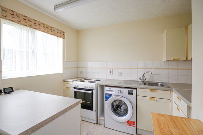 130, Marley Fields, Leighton Buzzard photo 4