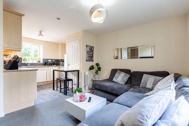 128 Annie Smith Way, Huddersfield photo 3
