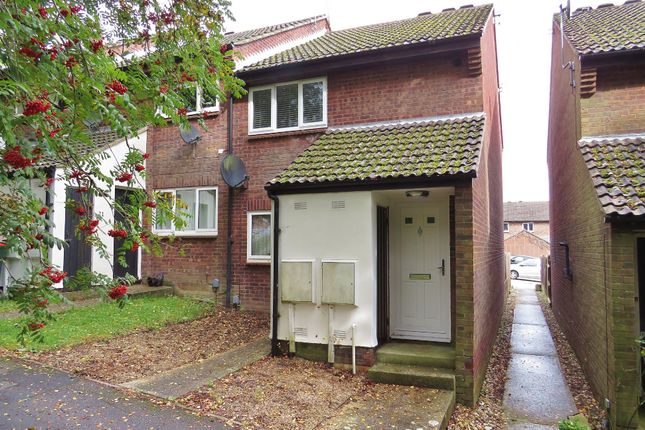 Thumbnail Flat to rent in Timberlands, Broadfield, Crawley, West Sussex