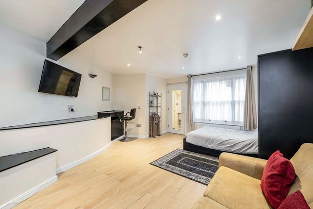 Flat C, 25, Swinton Street, London photo 3