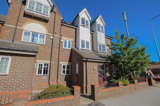 Thumbnail Town house for sale in Watling Street, Hockliffe, Leighton Buzzard.