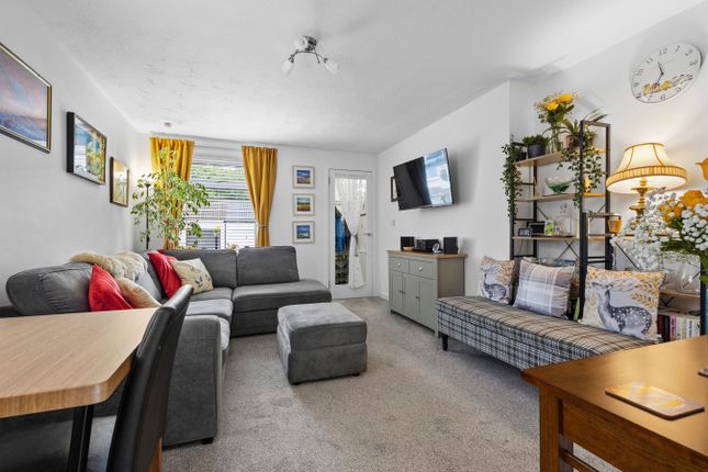 7, Alder Green, Bourtreehill North,, Irvine photo 2