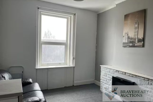 Flat D, 26 Welltrees Street, Maybole photo 2