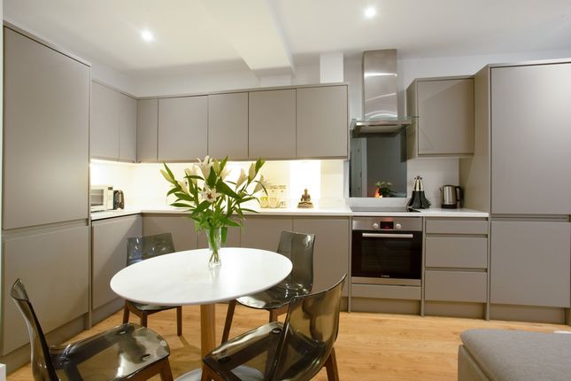 Flat 3, Walsingham House, High Road, Whetstone photo 3