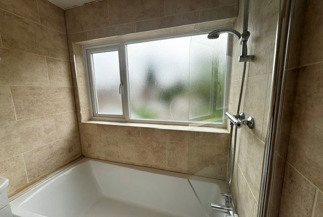 19, Buckman Close, MILTON KEYNES photo 3