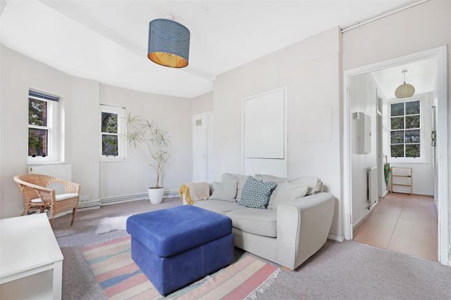 Flat for sale in Sandford House, Arnold Circus, Shoreditch
