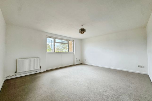 70, Wordsworth, Berkshire photo 3
