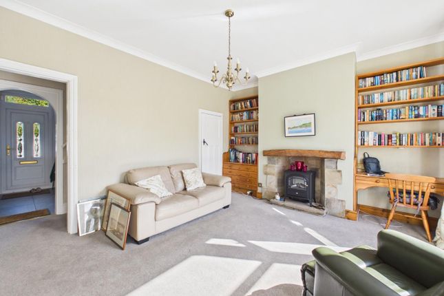 36, Ash Grove, West Yorkshire photo 3