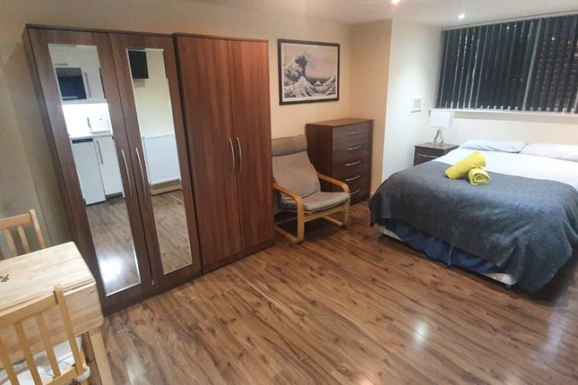 Studio flat on Anson Road, Willesden Green, £1,350/mo