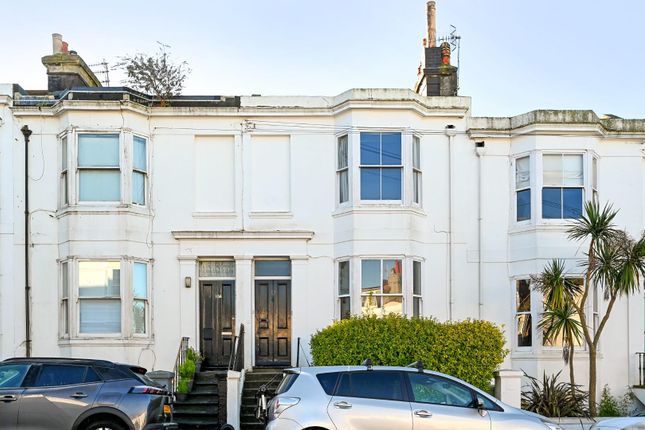Thumbnail Flat for sale in West Hill Road, Brighton