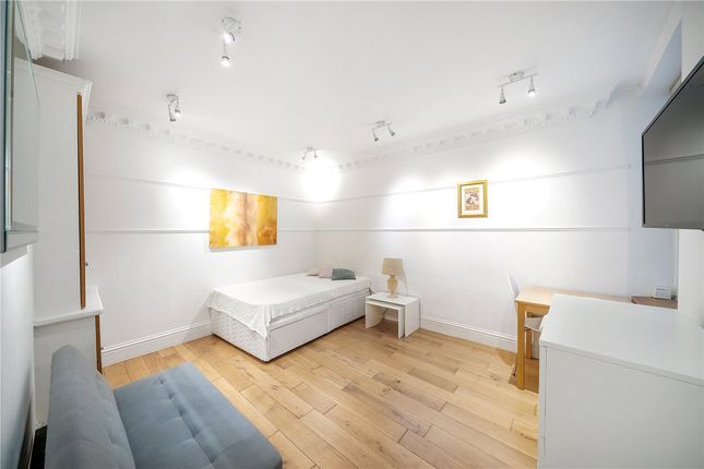 Flat 1A, Holland Park Mansions,, Holland Park Gardens, London photo 2