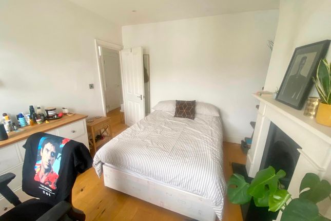 36c Montpelier Grove, London photo 4