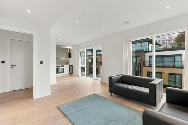 1-bed flat on Flat 39, Savoy House, London, £825,000