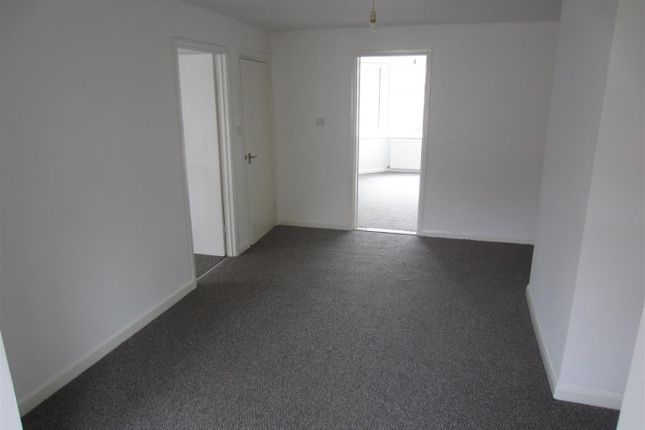Flat 2, 189, Portsmouth Road, Southampton photo 4