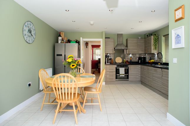 4, Mercer Avenue, Swanscombe photo 4