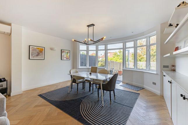 18, Dobree Avenue, London photo 3