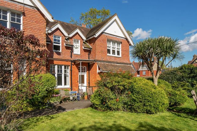 Thumbnail Flat for sale in Weston Road, Petersfield, Hampshire