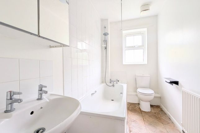 3 Mary Whipple Court, Wantage photo 4