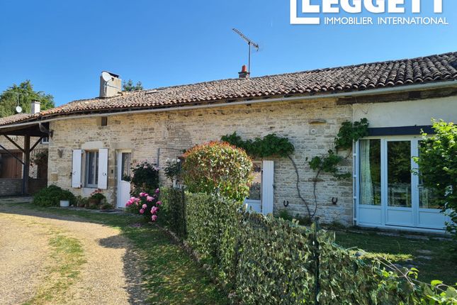 Thumbnail Villa for sale in Lezay, Deux-Sèvres, Nouvelle-Aquitaine