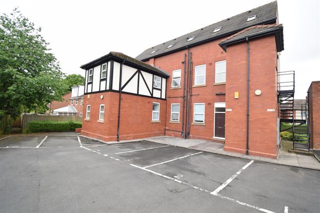 Thumbnail Flat to rent in The Gables, Park Lodge Lane, Wakefield