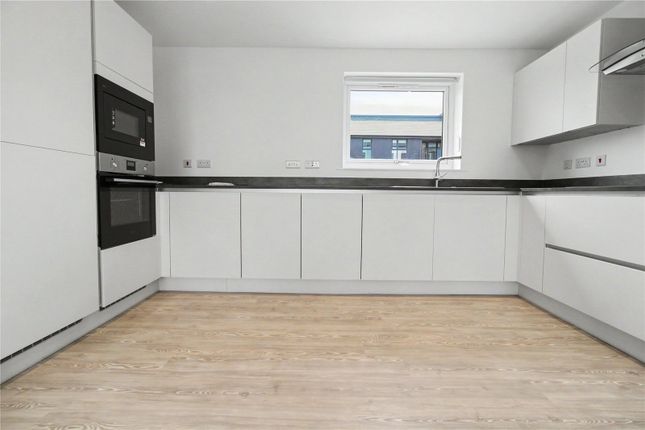 39, Penny Black Lane, Ebbsfleet Valley photo 4