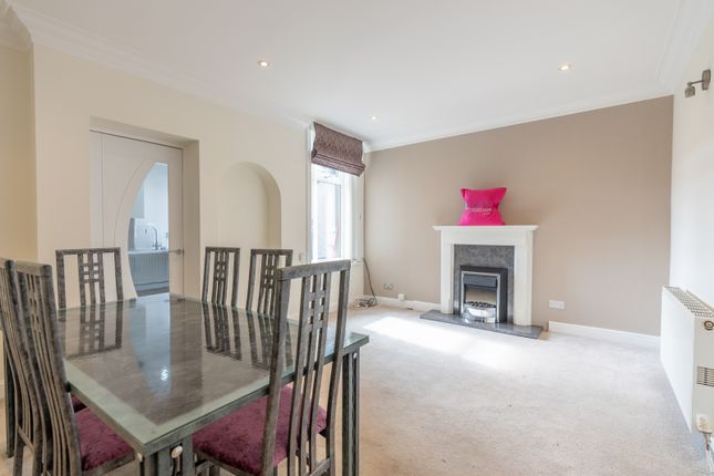 18 Sandy Road, Carluke photo 2