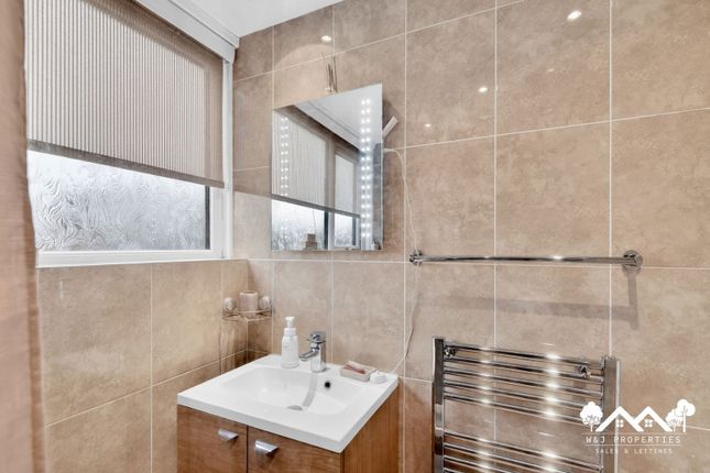 97, Beechwood Drive, Blackburn photo 4