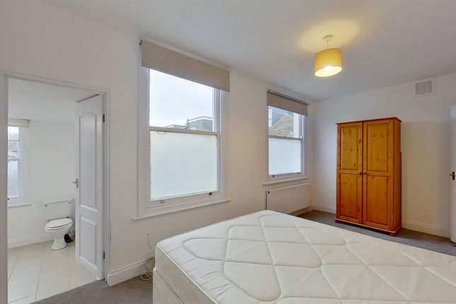 GFF, 125, Balvernie Grove, London photo 4